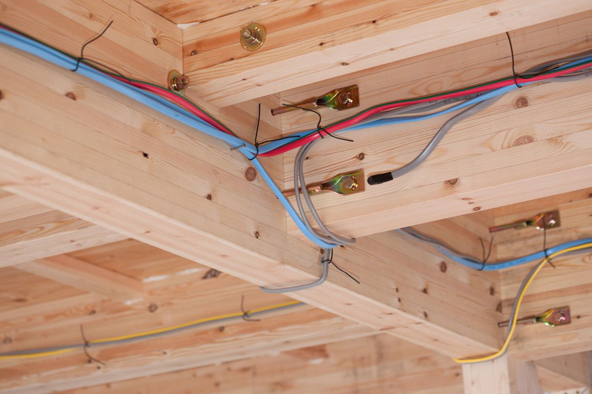 Замена электропроводки в панельном доме: тонкости, правила и рекомендации