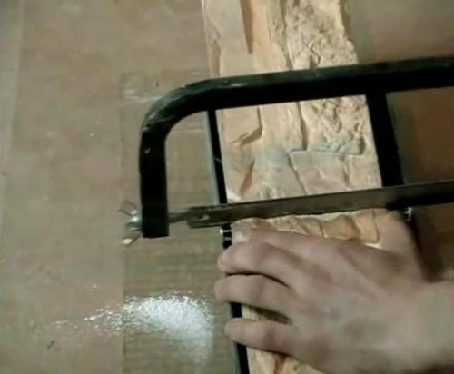 Как клеить декор кирпич на гипсокартоне: монтаж искусственного камня за 5 шагов