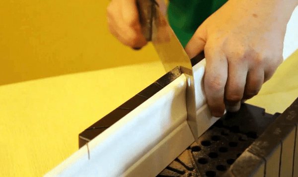 Укладка плитки в углах: особенности и способы стыковки