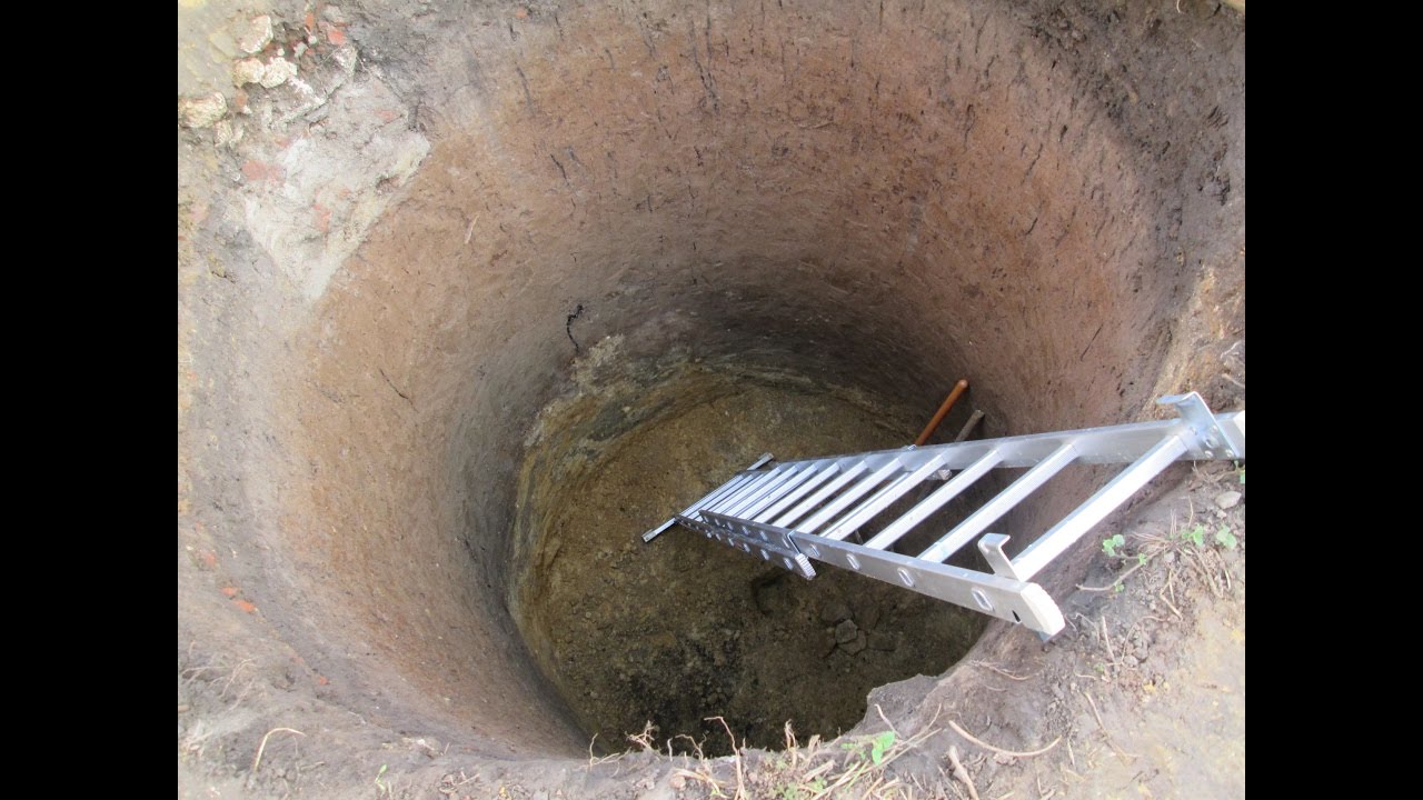 Как выкопать сливную яму правильно, учитывая требуемую глубину