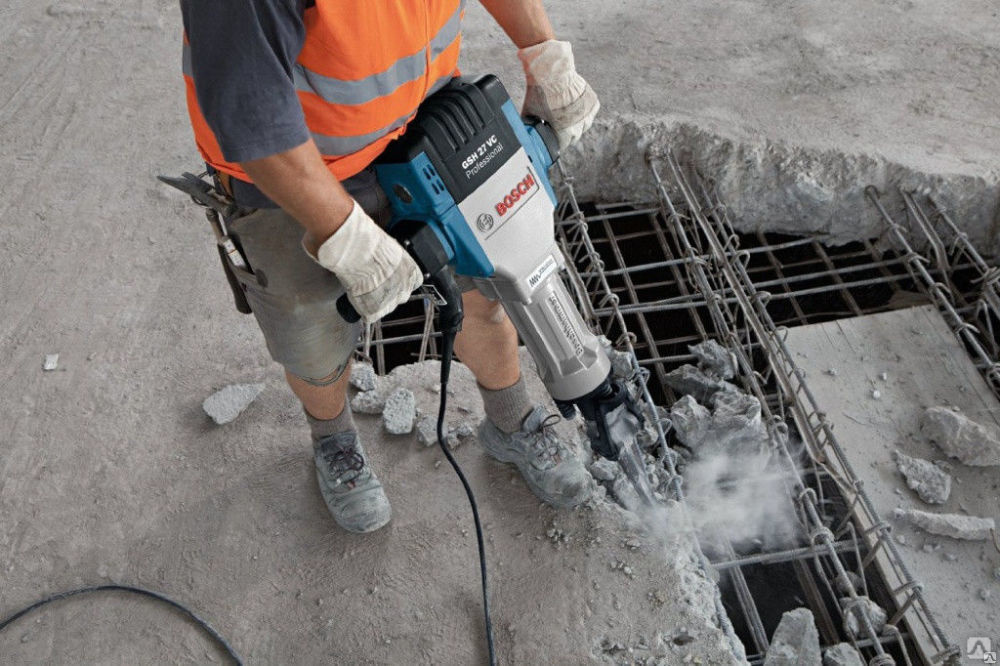Демонтаж бетона отбойными молотками: технология (видео)