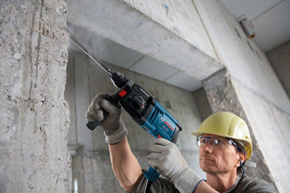 Как правильно сверлить бетон дрелью?