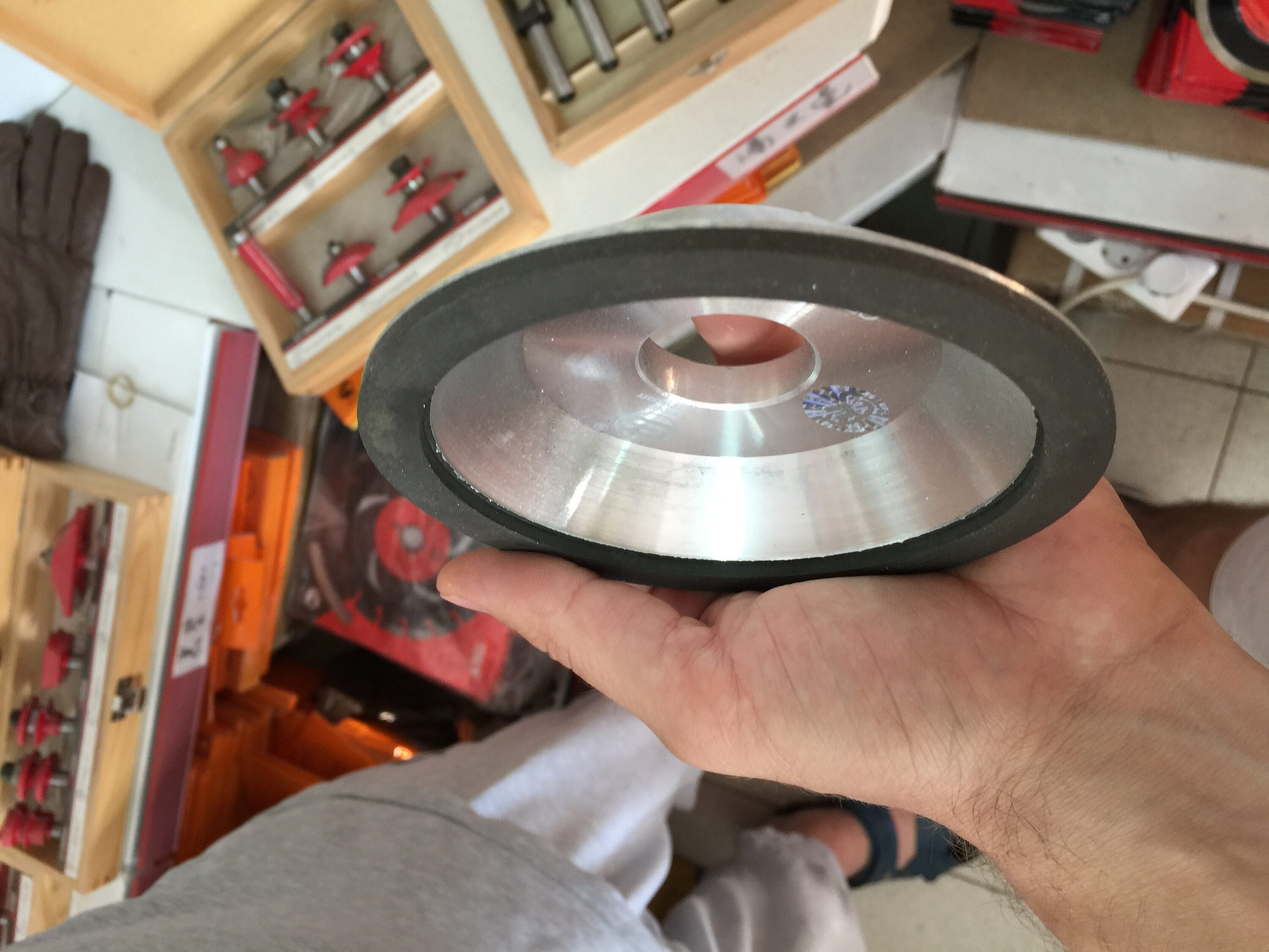 Алмазный круг для заточки — как выбрать токарный инструмент