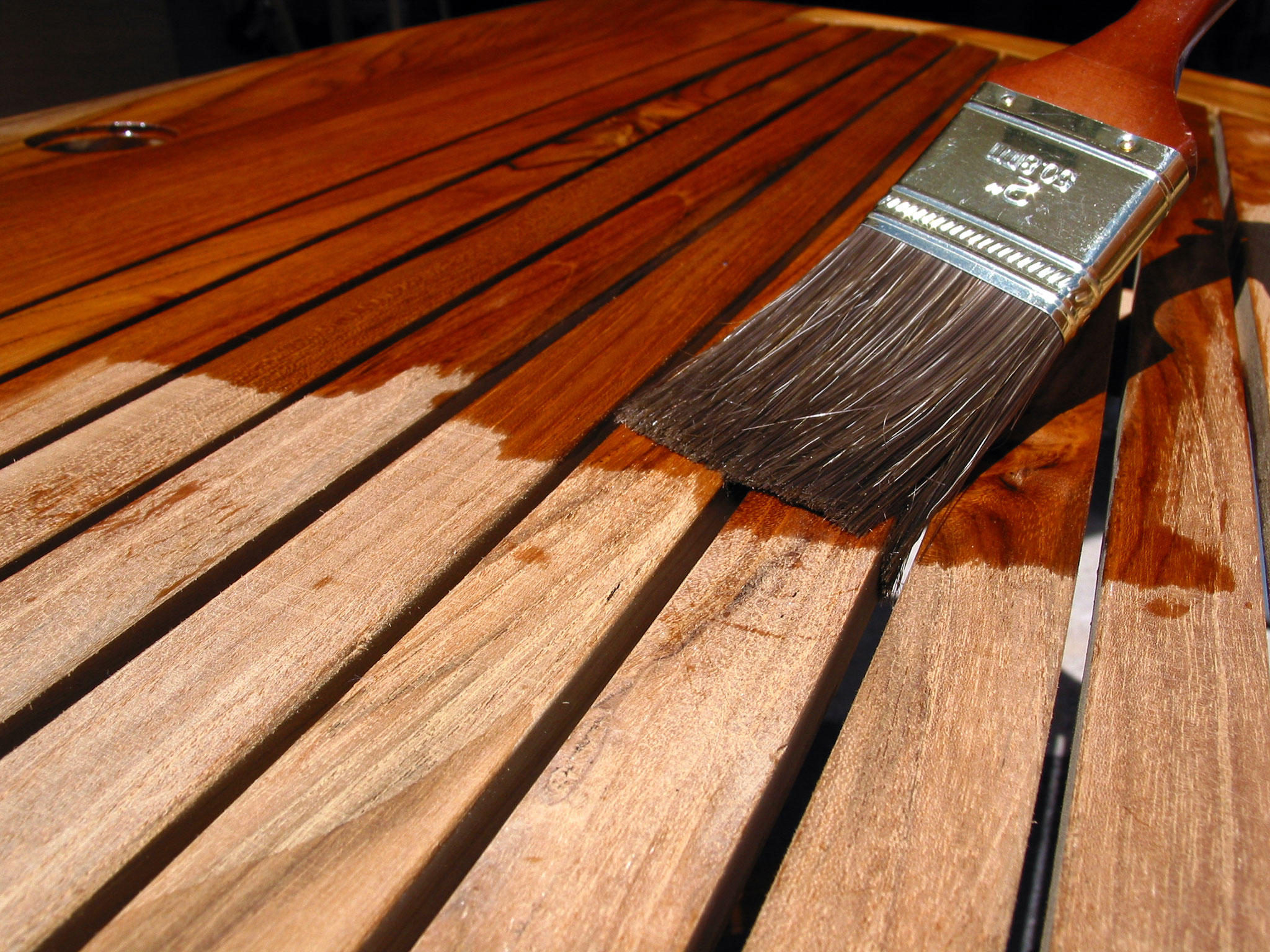 Покраска деревянных дверей - выбор краски, подготовка и нанесение