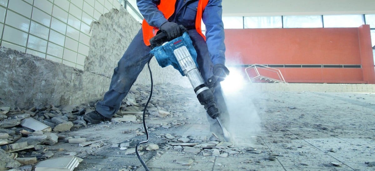 Демонтаж бетона: гидромолотом, отбойным молотком