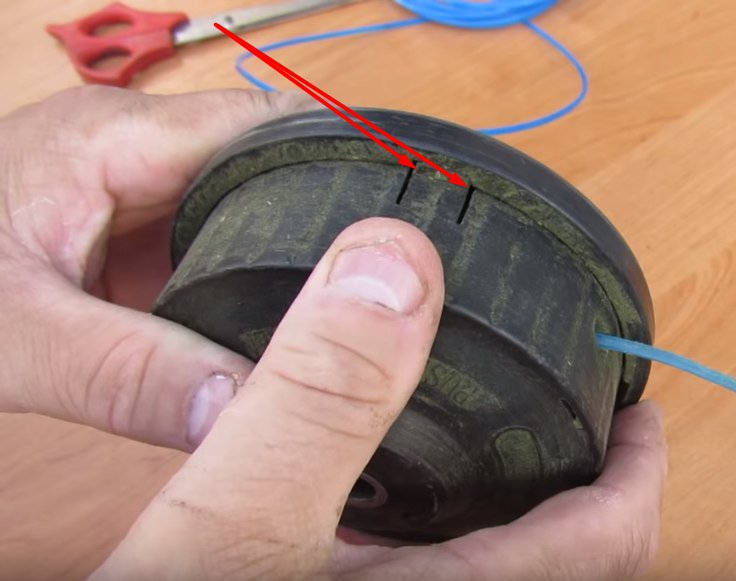 Как заменить леску на электрическом триммере видео