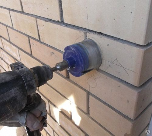 Сверление кирпичной стены: способы, инструменты, инструкция