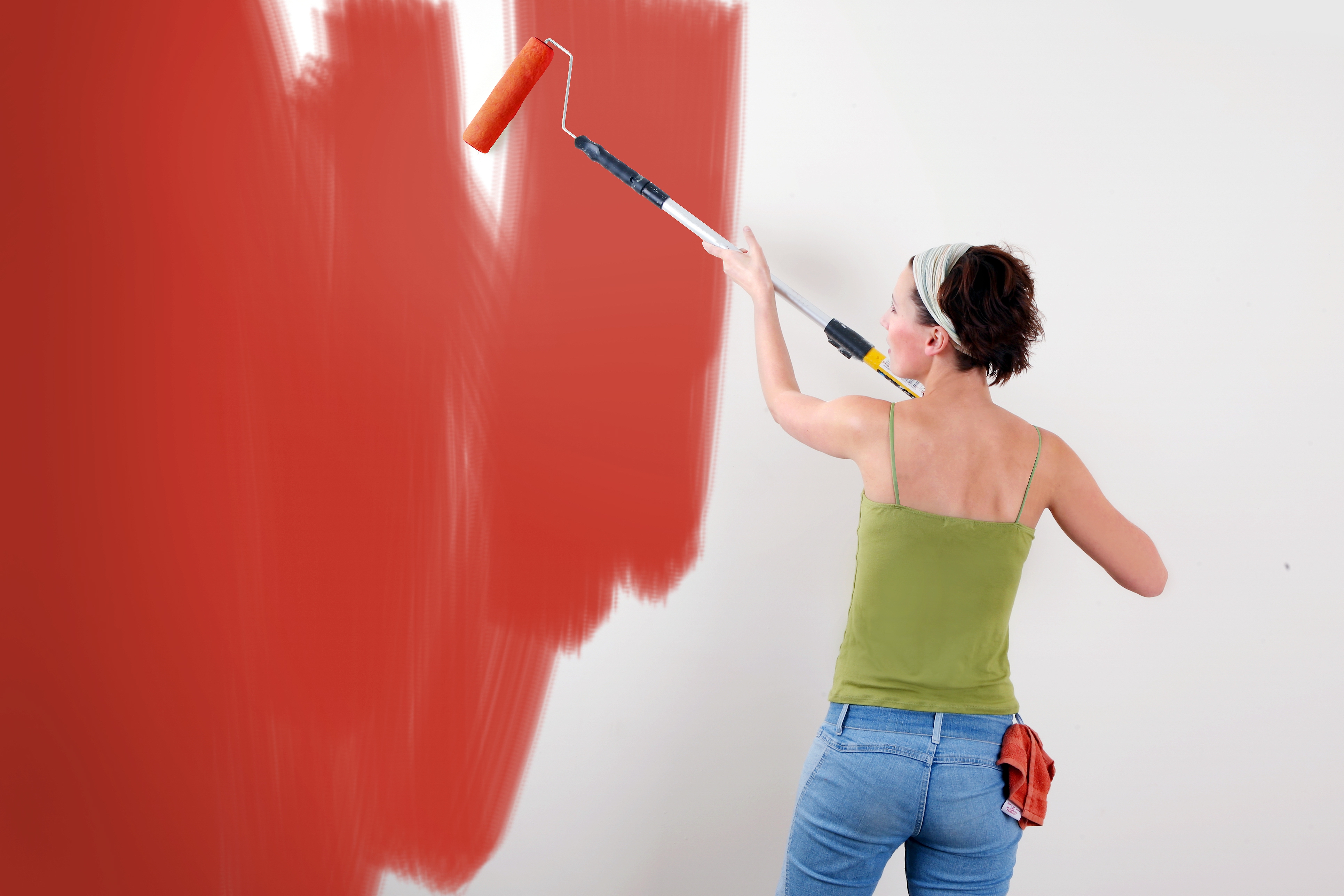 Какая лучше краска для стен в квартире: рейтинг топ-17 популярных составов