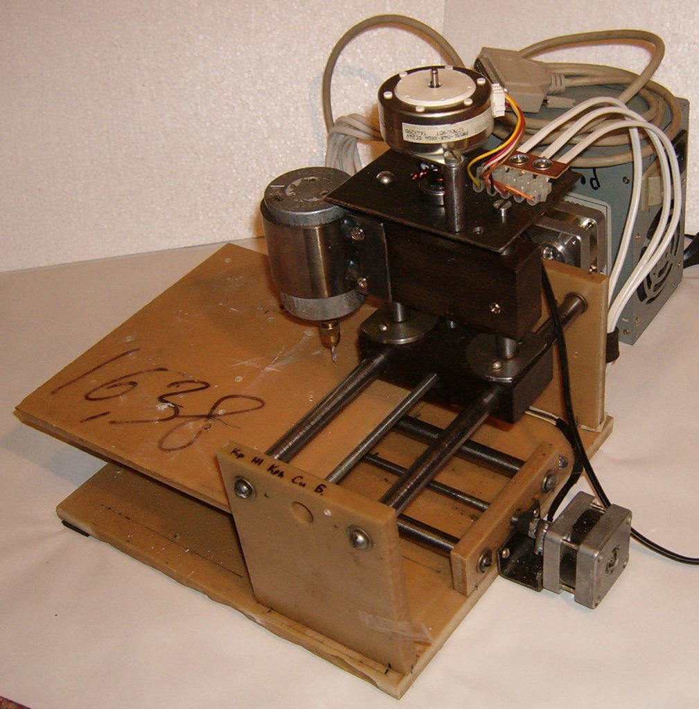Делаем настольное устройство для изготовления печатных плат в один клик. сверлильный станок для печатных плат (attiny13, c) - устройства на микроконтроллерах